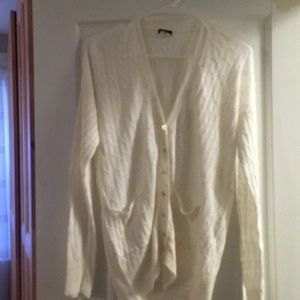 Cream JCrew Long Sleeve VNeck Cable Linen Sweater